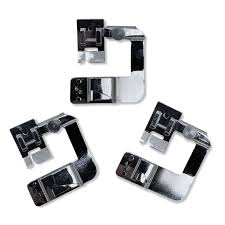 Adjustable rolled hem presser foot